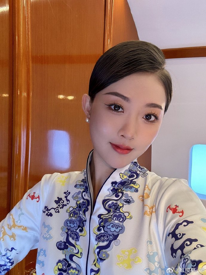 可怜的东西 封面